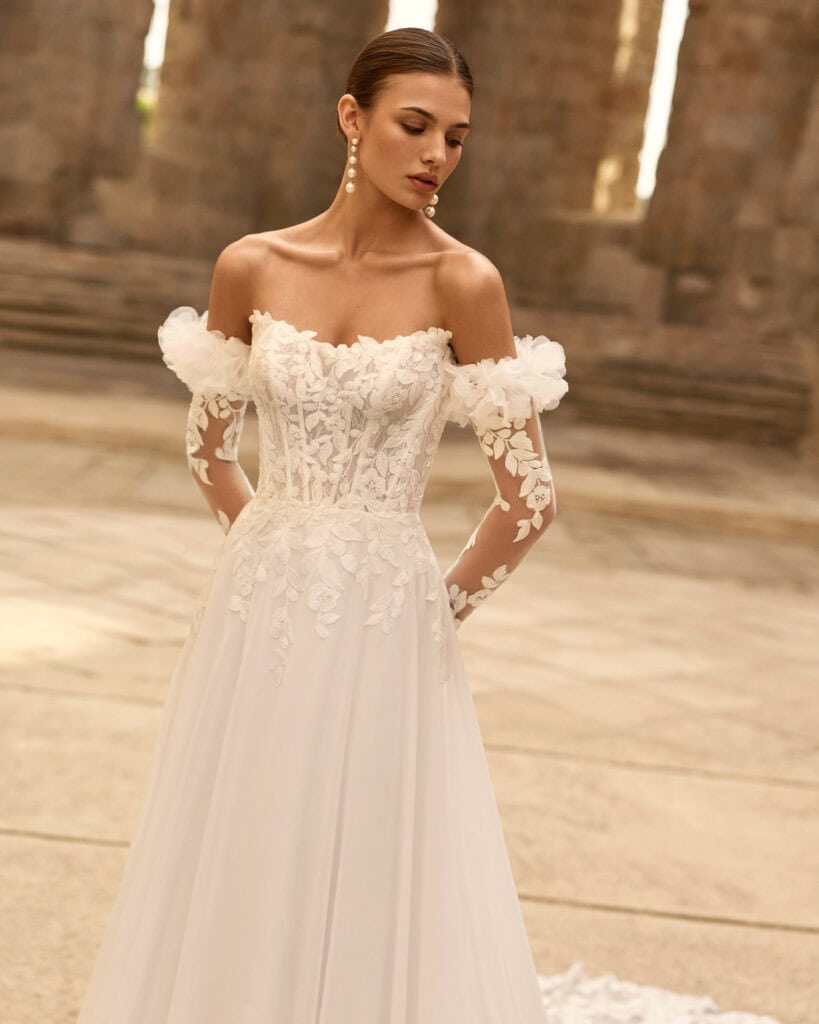 Brautkleid Paraje von Adriana Alier, Brautmode Love & Brides Frankfurt